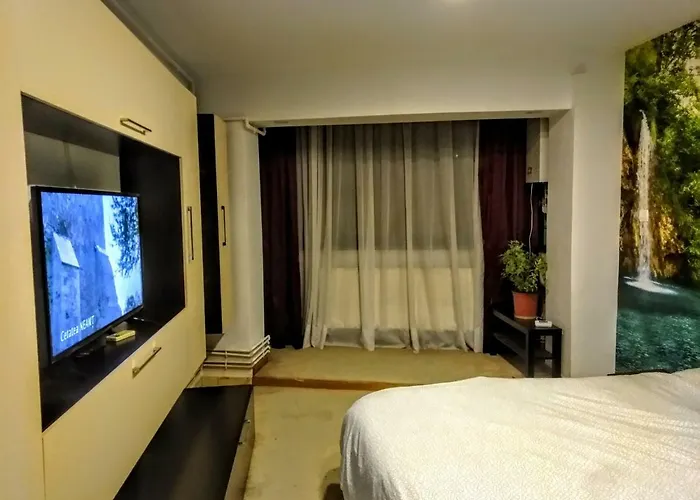 Cozy Downtown Oasis